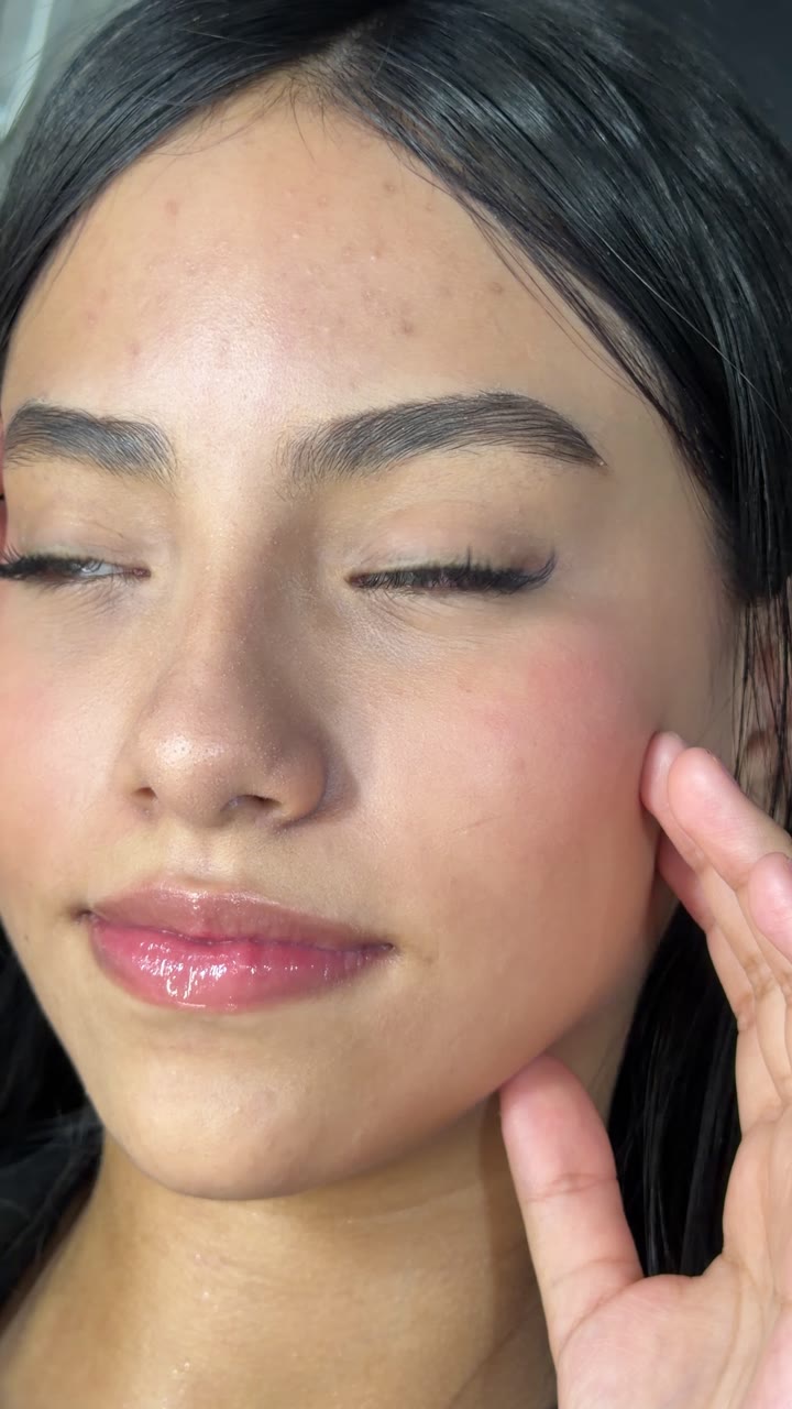 Extensiones de pestañas LashesbyKateB